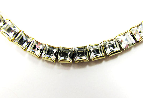 Vintage Elegant Retro Contemporary Style Rhinestone Tennis Bracelet - Close Up