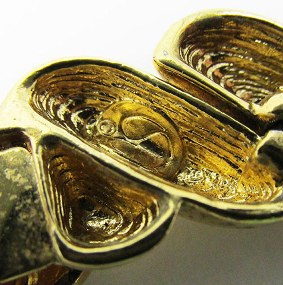 John's jewelry store