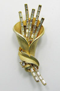 Trifari Vintage Mid Century 1950s Beautiful Rhinestone Floral Pin